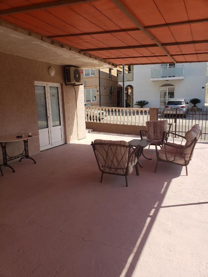 Apartments Petricevic Sutomore Exterior photo